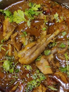 चिकन करी (chicken curry recipe in Hindi) रेसिपी मुख्य फोटो