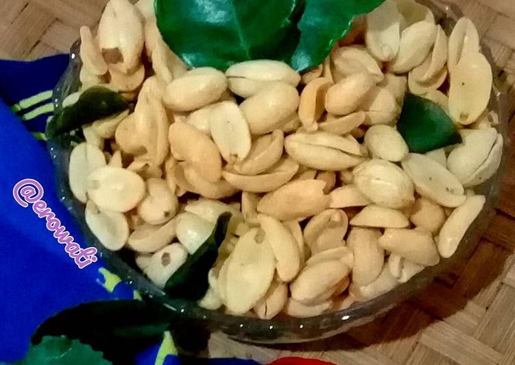 Kacang Bawang Aroma Daun Jeruk