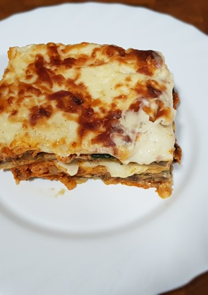 Una foto de Lasaña de carne con verduras