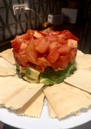 Foto principal de Tartar de tomate 🍅 y aguacate 🥑