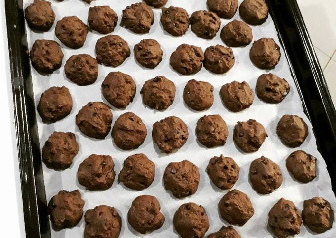 Resep Cookies Double Choco kw famous amos 😋 oleh dr Resep Cookies Double Choco kw famous amos 😋 oleh dr