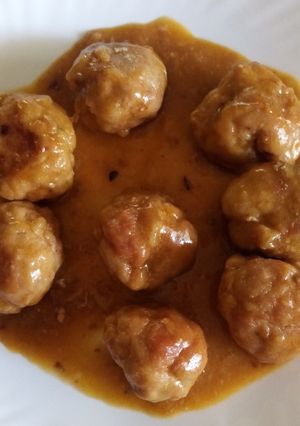 Una foto de Albóndigas en salsa de vino dulce
