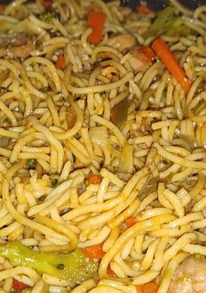 صورة لوصفة معكرونة على الطريقة الصينية