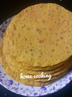 मेथी खाकरा (Methi khakhra recipe in marathi) रेसिपी चे मुख्य फोटो