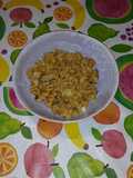 Fusilli de garbanzos y curcúma con salsa de cebolla y shiitakes