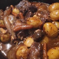 A picture of Nan's Hearty Beef Stew.