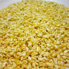 A picture of Fried Moong dal namkeen.