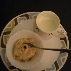 A picture of Bread pudding.