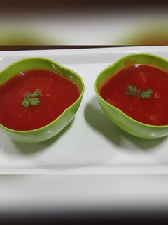 बीटरूट सूप (Beetroot Soup recipe in Hindi) रेसिपी मुख्य फोटो