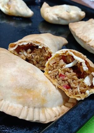 Una foto de Empanadas criollas con soja texturizada 😻