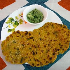 A picture of Summer Special : Nutri-Rich Jowar Thepla with Creamy Cucumber Dip.