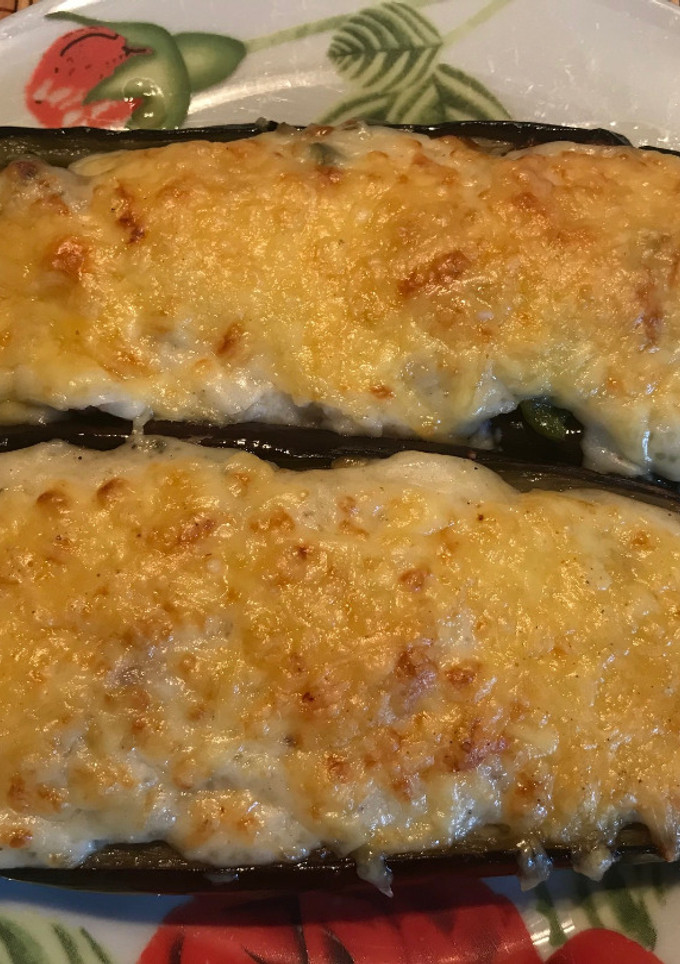 Una foto de Berenjenas rellenas de carne