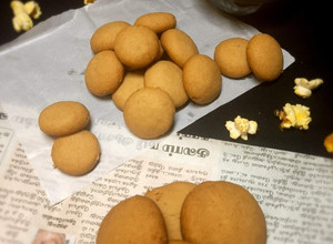A picture of Wheat ghee cookies.