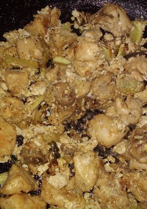 Una foto de Pollo al Huevo