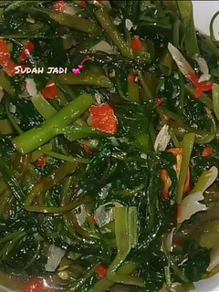 Foto resep Tumis Kangkung & Suwir Ikan Tongkol Kemangi