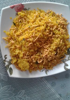 पोहा (poha recipe in Hindi) रेसिपी मुख्य फोटो