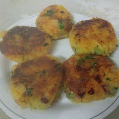 A picture of چھٹ پٹ آلو کباب.
