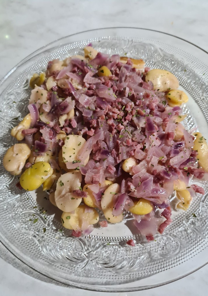 Una foto de Habas con jamón