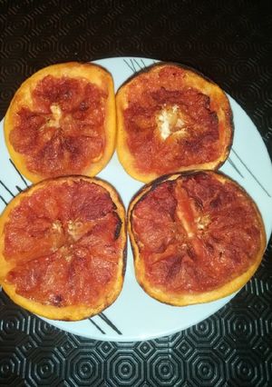 Una foto de Pomelo gratinado con canela