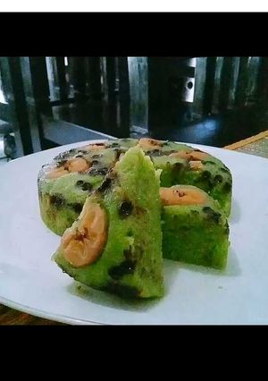 Foto resep Cake pisang pandan kukus..legit👌👍 #magic com
