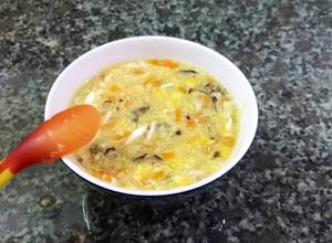 Hình của món Soup gà ngô nấm cho bé.