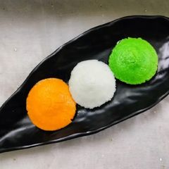 A picture of Tri colour idli.