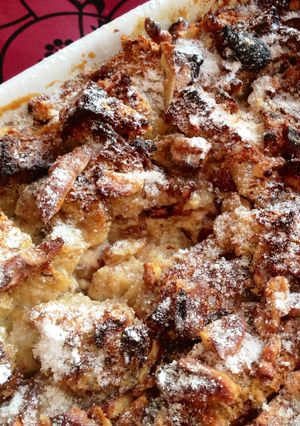 A picture of Raisin Bread Pudding.