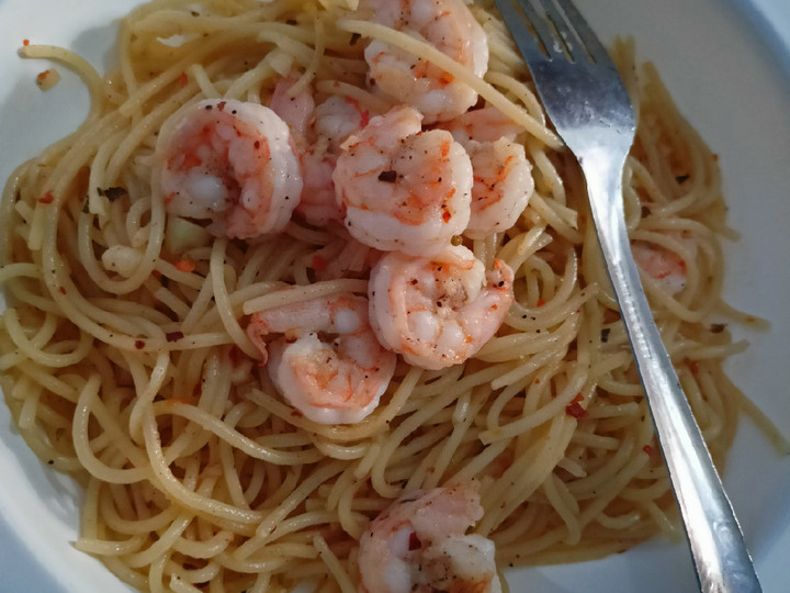 Bagaimana Menyiapkan Spageti aglio olio udang yang Bikin Ngiler