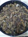 Chicharrón con frijoles