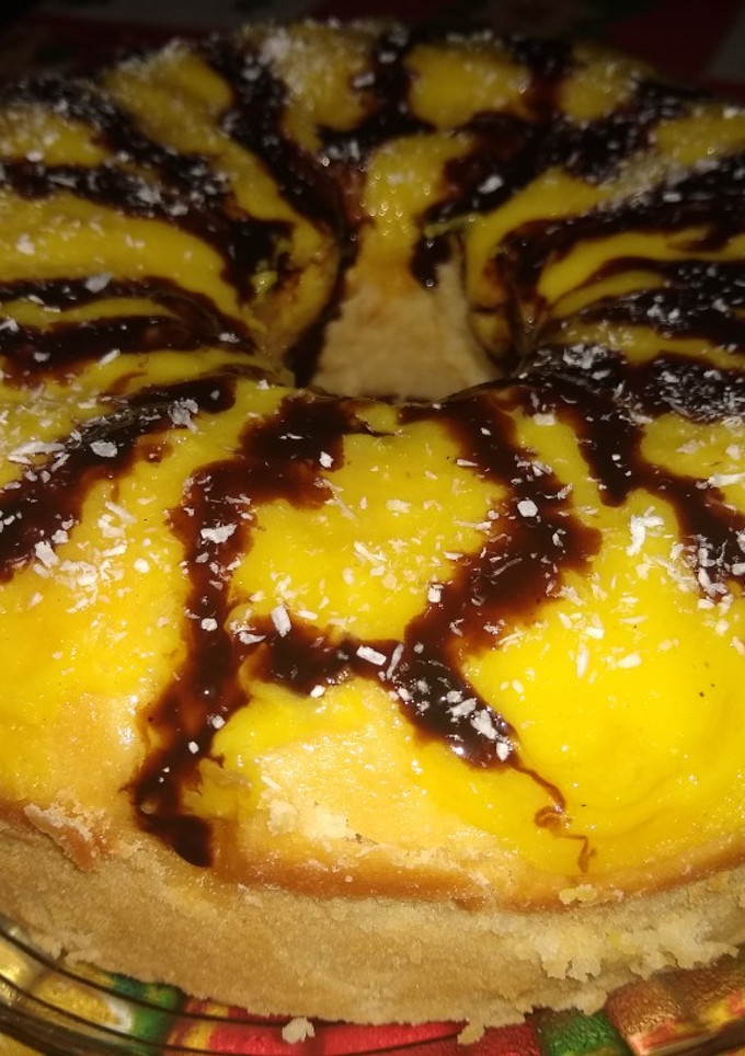 Una foto de Bizcochuelo con crema pastelera 🤗