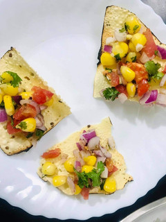 पापड बाइटस(papad bites recipe in Hindi) रेसिपी मुख्य फोटो