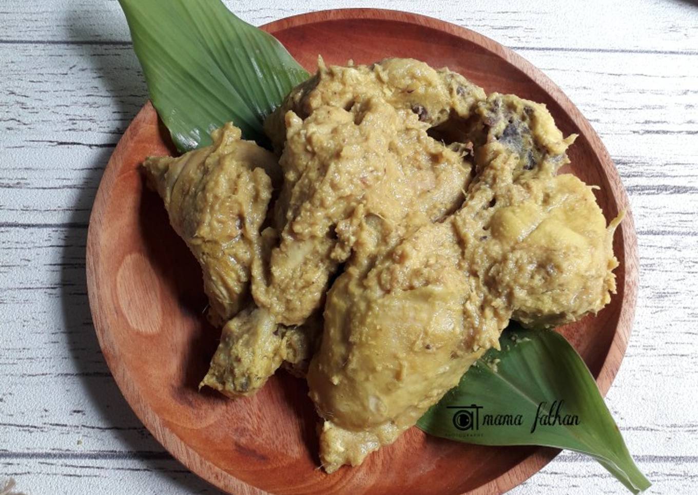 Ungkep ayam goreng khas padang