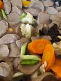 Oseng Bakso Kembang Kol Wortel Jamur
