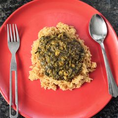 Lunak/khulfa ki sabzi and pyaaz wale chawal A picture of Lunak/khulfa ki sabzi and pyaaz wale chawal.