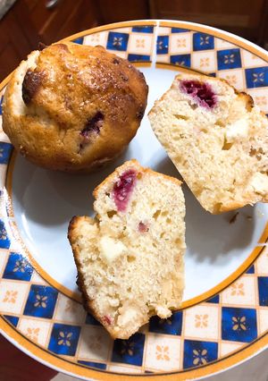 Φωτογραφία της συνταγής Raspberry white chocolate Muffins