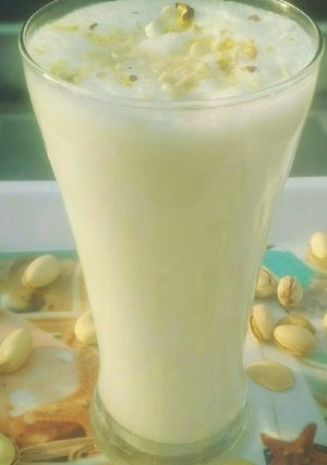 ठंडी ठंडी लस्सी (Thandi thandi lassi recipe in Hindi) रेसिपी मुख्य फोटो