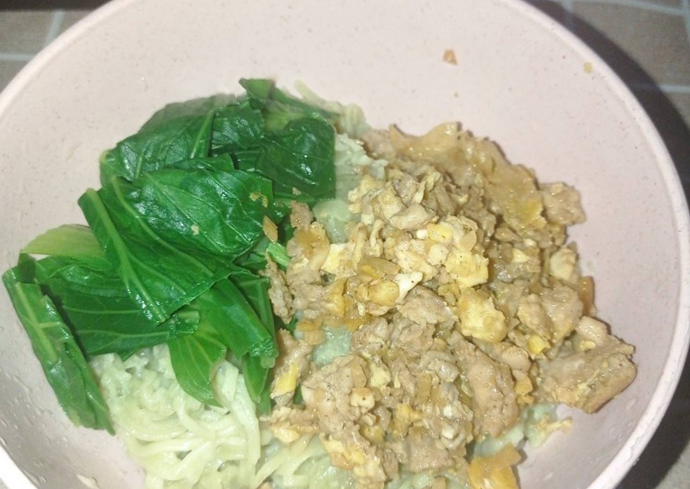 Mie ayam hijau home made untuk anak