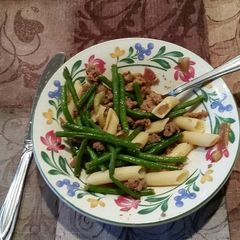 Ground turkey pasta with green beans A picture of Ground turkey pasta with green beans.