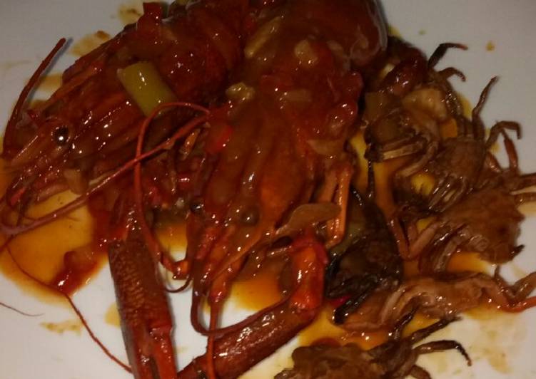Bagaimana Membuat Lobster saus pedas manis tiram Anti Gagal