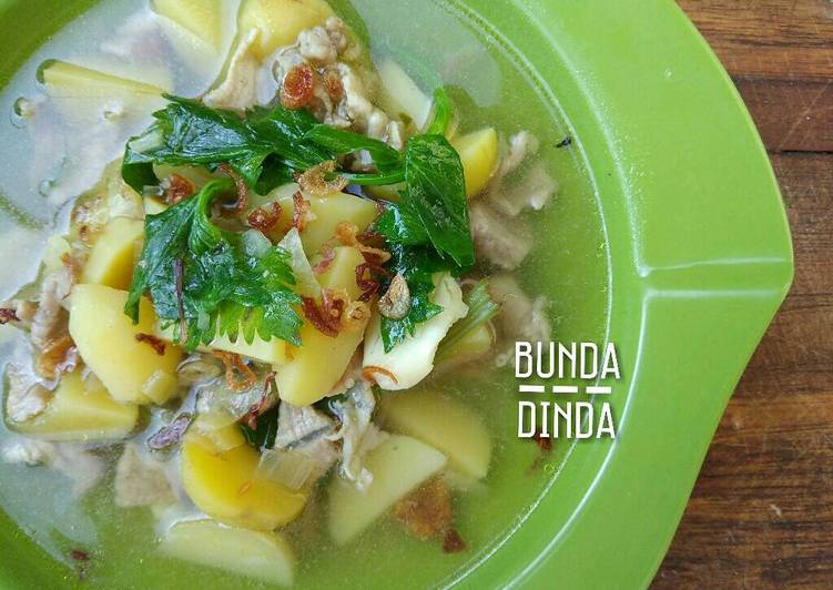 Langkah Mudah untuk Menyiapkan Soto daging Kuah Bening Anti Gagal