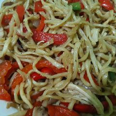 Chicken pancit 🤤 A picture of Chicken pancit 🤤.