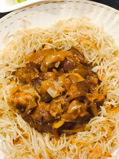 ফ্রায়েড ন্যুডলস উইথ চিকেন (fried noodles with chicken recipe in Bengali) রেসিপির প্রধান ছবি