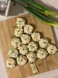 Canapés de dip de surimi y queso crema