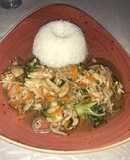 Chop suey de pollo