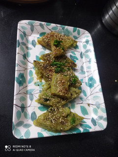 દુધી રવાના ઢોકળા (Dudhi Rava Dhokla Recipe In Gujarati) રેસીપી મુખ્ય ફોટો