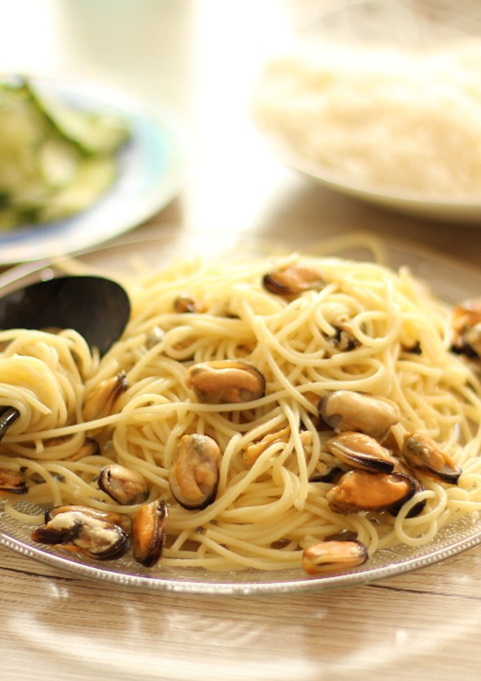 Una foto de Espaguetis con mejillones al ajio