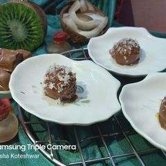 A picture of Gulab Jamun Lamington.
