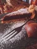 Crostata con frolla di castagne al cioccolato e mandorle