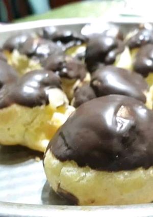 Una foto de Bombas con crema pastelera