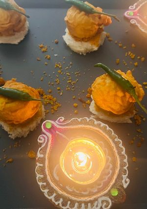 A picture of Mini Street Styled Savory Bites 😋~Mini Vada Paav Bites😋.